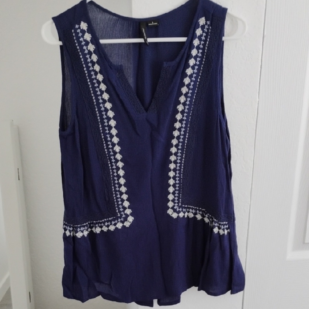 New Directions Blue Embroidered Sleeveless Blouse